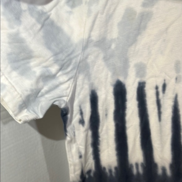 Old navy Black and White Short Sleeve Tee - Picture 4 of 7